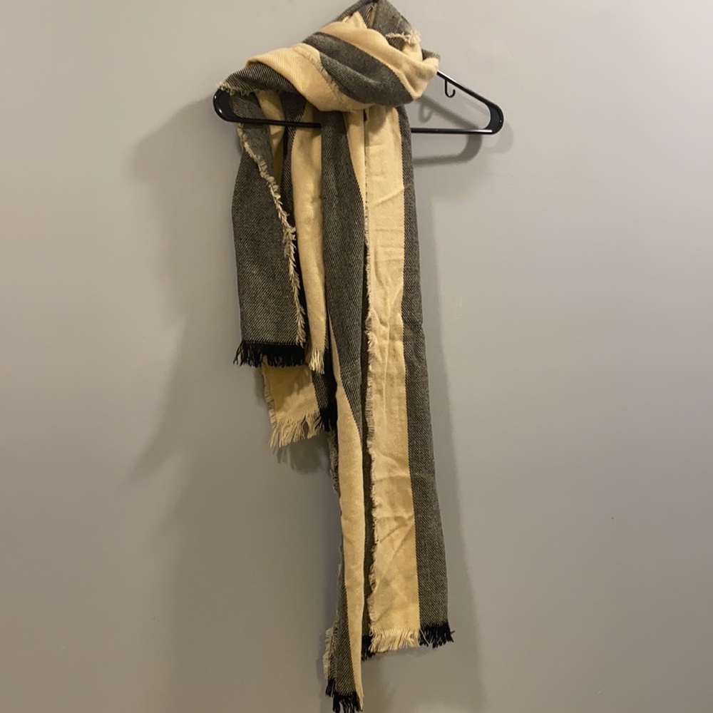 Scarf Bundle - Picture 5 of 9